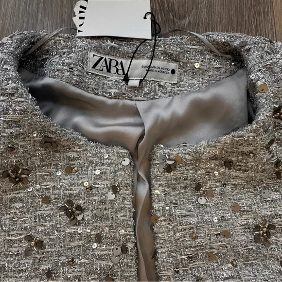 ZARA ZW NWT XL Collection Sequin Silver Jacket
Great for the Holidays &NYE - Picture 3 of 16